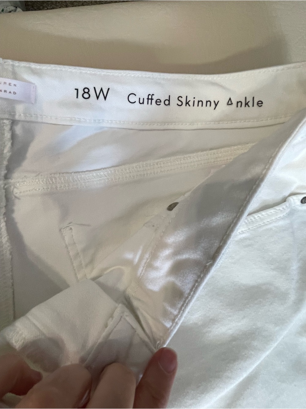 Lauren Conrad white cuffed skinny ankle jean, size 18W - Picture 3 of 8